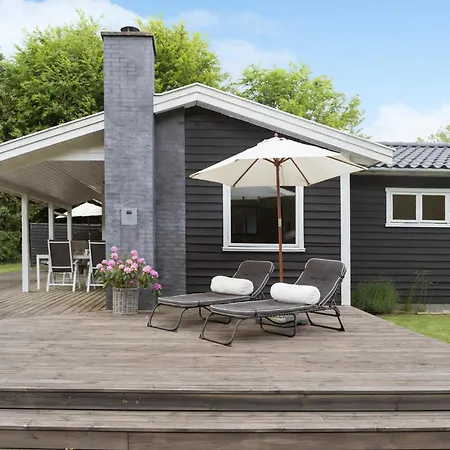 3 Bedroom Cozy In 吉利勒杰