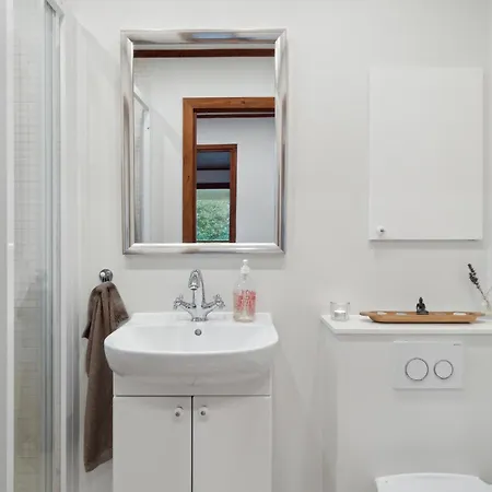 3 Bedroom Cozy In *