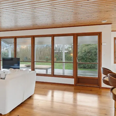 3 Bedroom Cozy In * Gilleleje