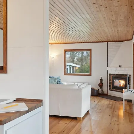 3 Bedroom Cozy In 吉利勒杰